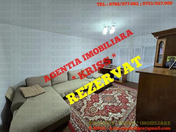 Apartament cu 3 camere decomandat în Bere