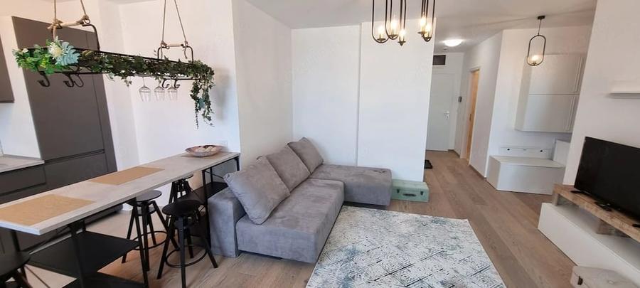 Apartament cu 2 camere semidecomandat în Take Ionescu