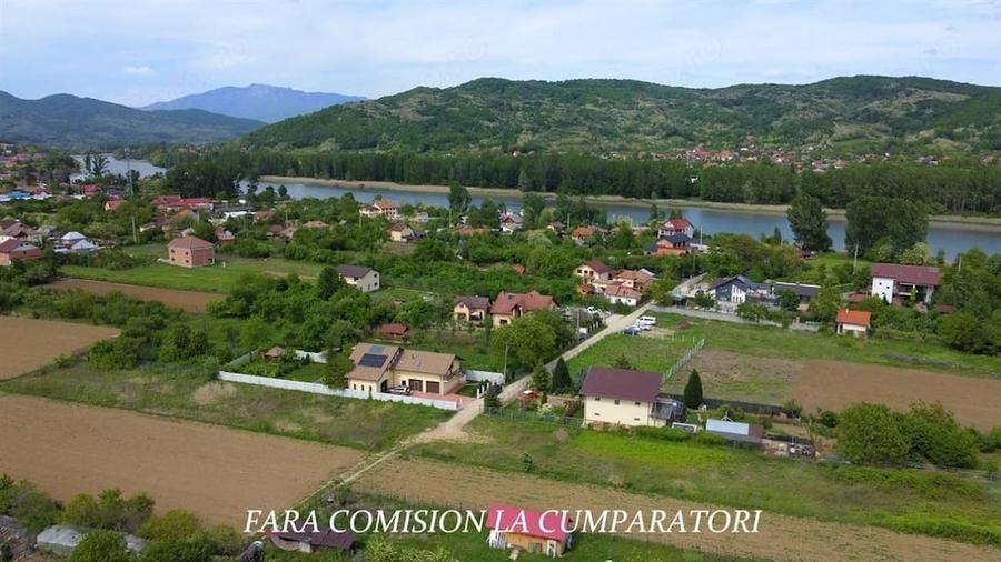 Teren de 1700 mp, în Bogdănești (Bujoreni)