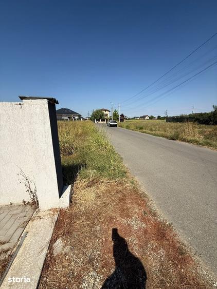 Casă cu 4 camere cu Teren 250 Mp în Cornetu