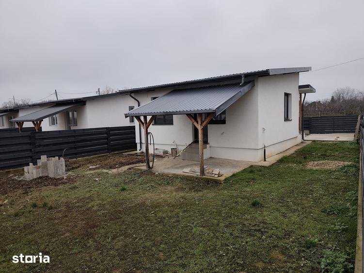 Casă cu 3 camere cu Teren 250 Mp în Crevedia