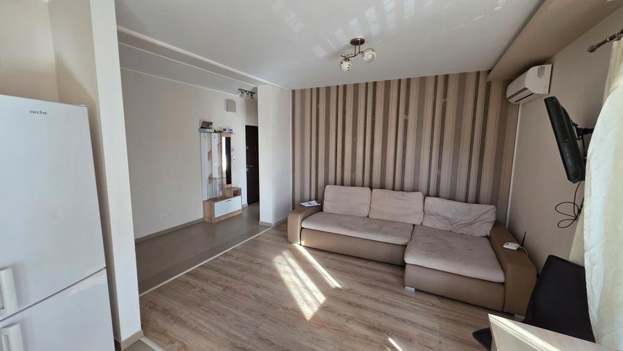 Apartament cu 3 camere semidecomandat, mobilat în Dumbrăvița