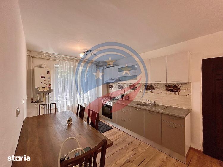 Apartament cu 3 camere decomandat în Rovine
