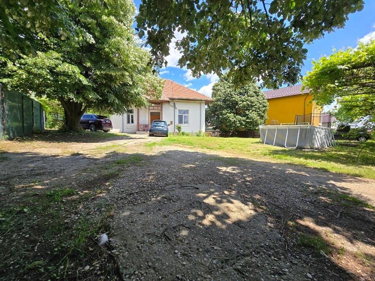 Casă individuală cu 5 camere cu Teren 1500 Mp în Răzvad