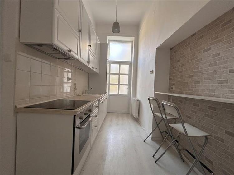Apartament cu 2 camere semidecomandat, mobilat în Ultracentral