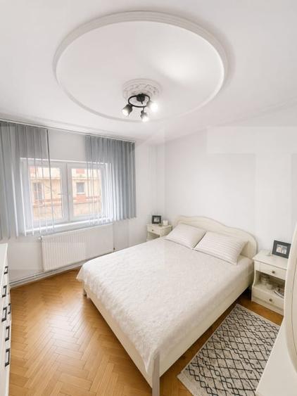 Apartament cu 3 camere decomandat, mobilat în Lipovei