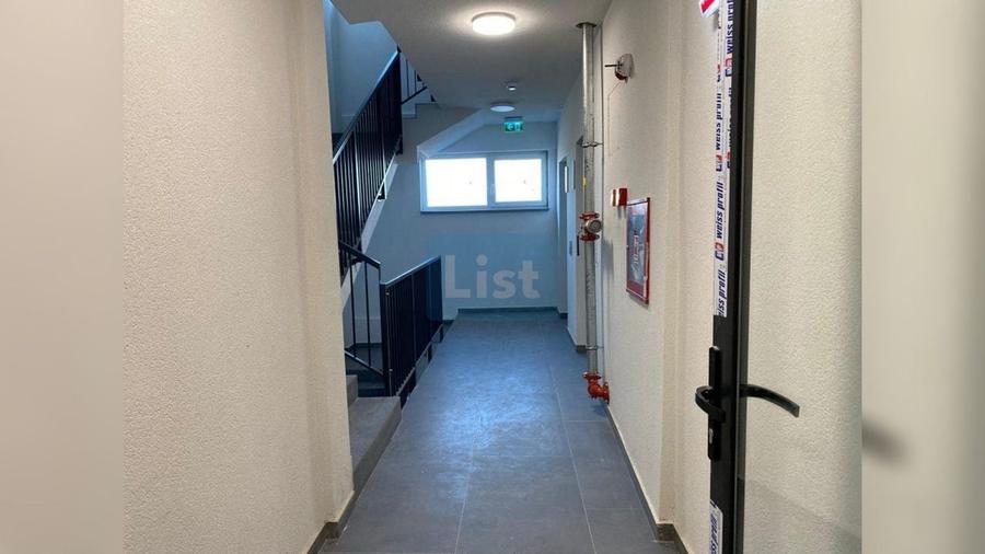 Apartament cu 2 camere semidecomandat în Aeroport