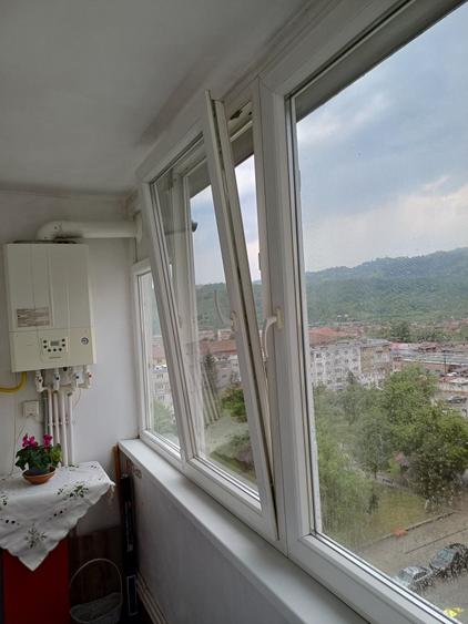 Apartament cu 2 camere semidecomandat în Petros