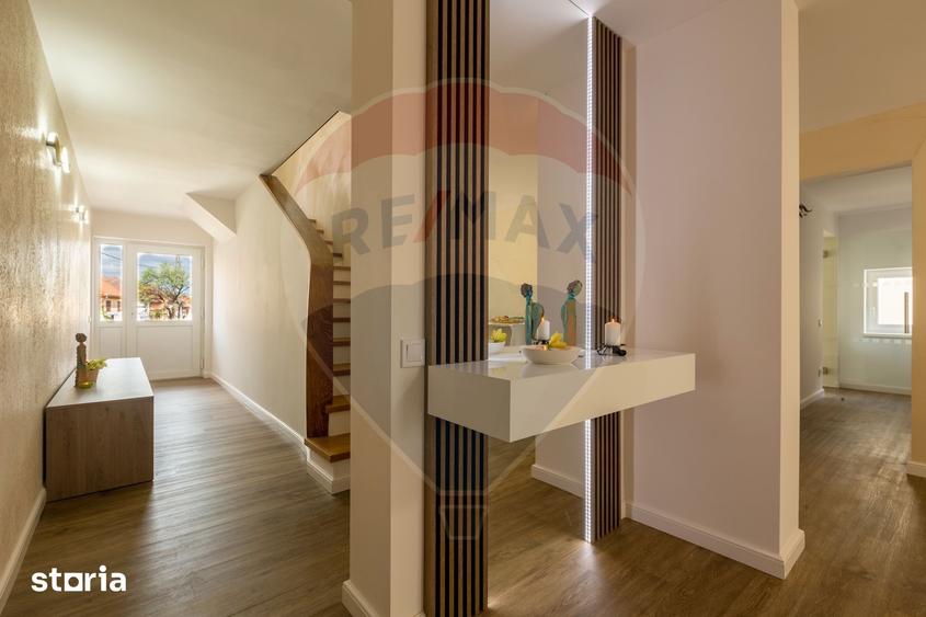 Spațiu comercial, de 120 mp, în Rășinari