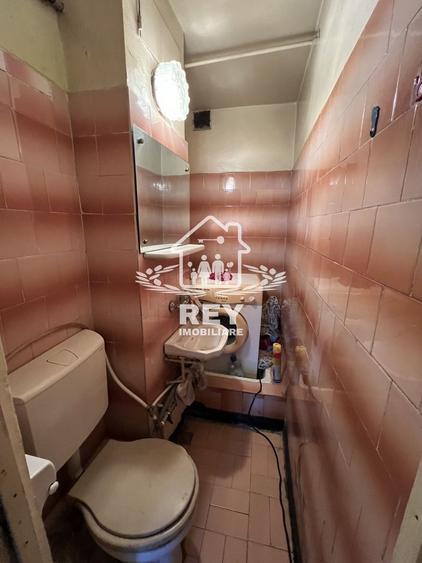 Apartament cu 4 camere decomandat în Central