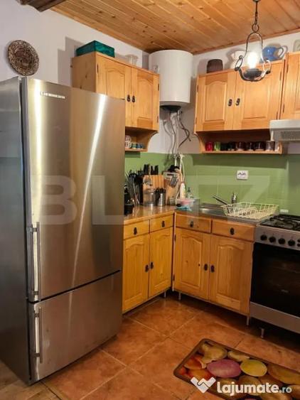 Casă cu 3 camere cu Teren 2243 Mp în Central