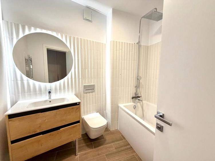 Apartament cu 3 camere, mobilat în Iancu Nicolae