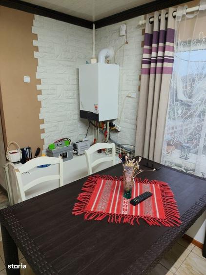 Casă cu 4 camere în Moșneni