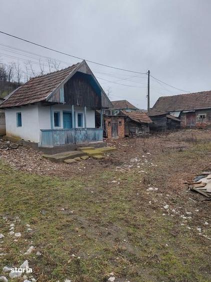 Casă cu 3 camere cu Teren 69 Mp în Ceanu Mare