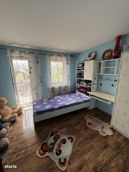 Casă cu 4 camere cu Teren 450 Mp în Vadu Pașii