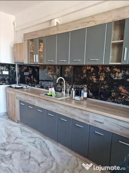 Casă cu 15 camere cu Teren 50 Mp în Bartolomeu