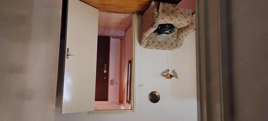 Apartament cu 2 camere semidecomandat în Grădiște