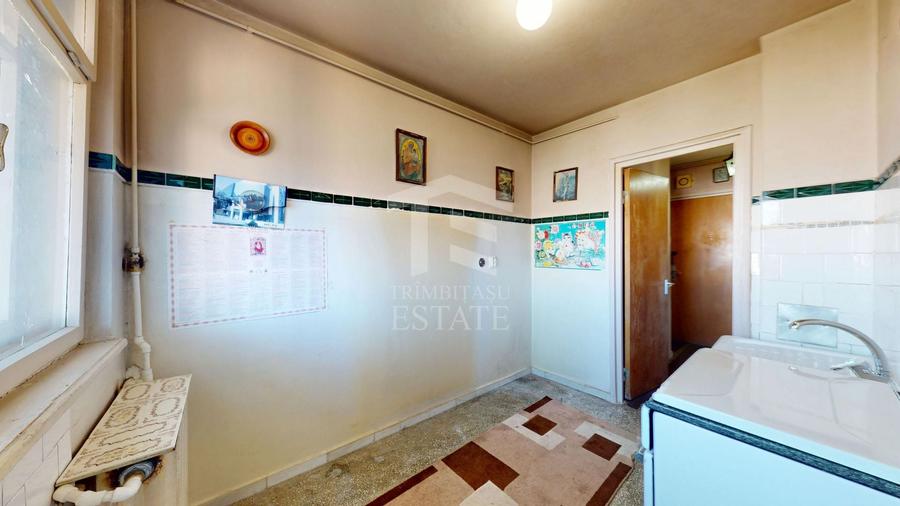 Apartament cu 2 camere semidecomandat în Militari