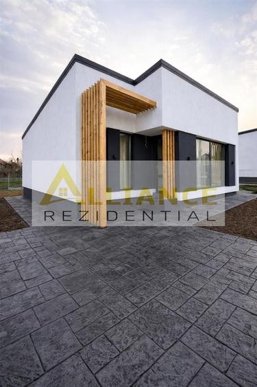 Casă individuală cu 4 camere cu Canalizare în Berceni