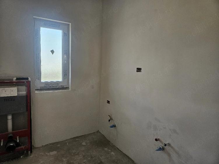 Casă cu 3 camere cu Teren 585 Mp în Moșnița Nouă