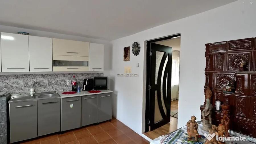 Casă cu 5 camere cu Teren 300 Mp în Central