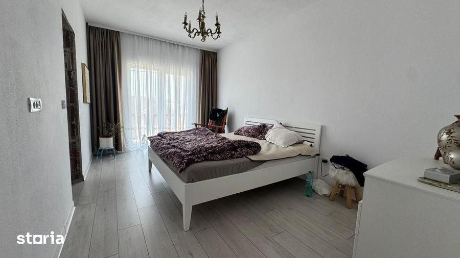 Casă cu 4 camere cu Teren 350 Mp în Tipografilor