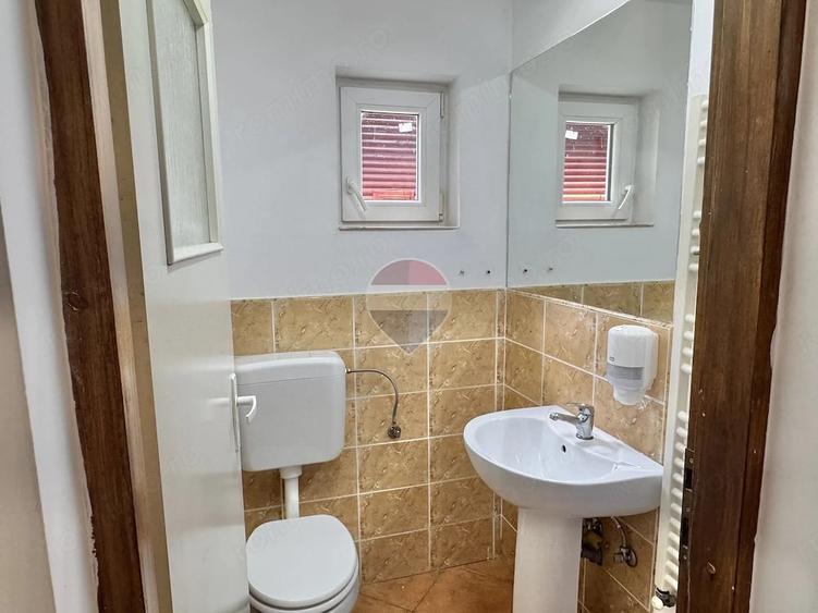 Casă cu 9 camere în Central