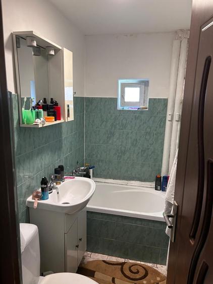 Apartament cu 2 camere decomandat în Exterior Vest