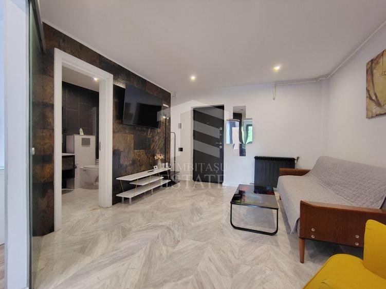 Apartament cu 2 camere semidecomandat, mobilat în Central