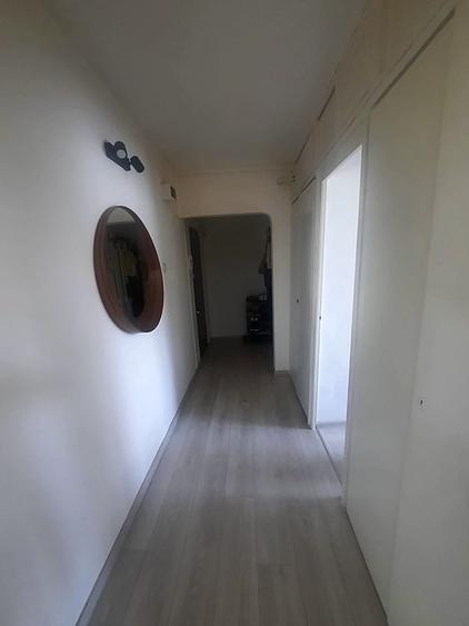 Apartament cu 2 camere în Micro 16
