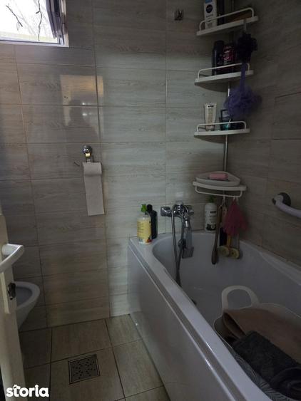 Spațiu comercial, de 133 mp, în Vădeni