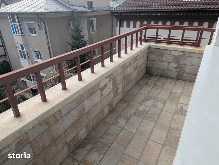 Apartament cu 3 camere decomandat în Primăverii
