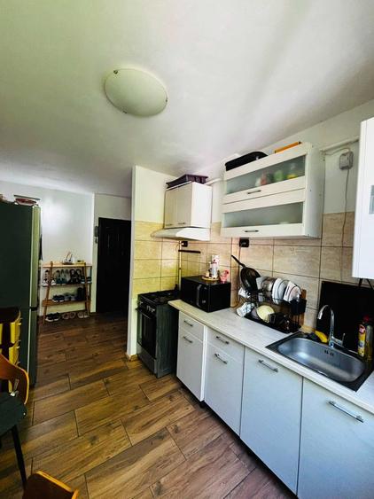 Apartament cu 3 camere decomandat în Copou