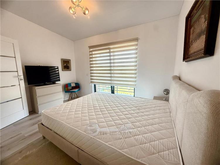 Duplex cu 4 camere cu Canalizare în Valea Adâncă