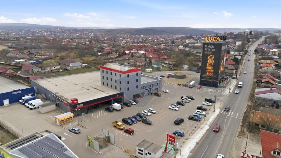 Spațiu comercial, de 2,320 mp, în Est
