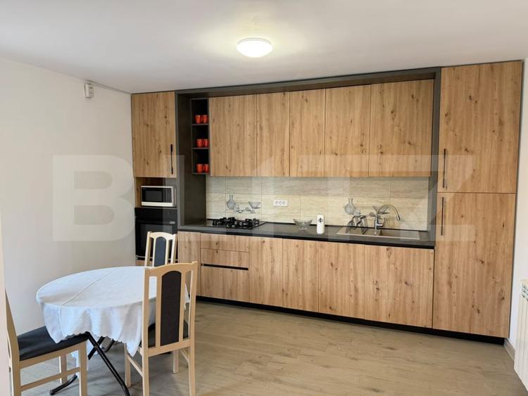 Casa individuala de inchiriat , 4 dormitoare , 4 bai , teren 1000mp. - 14