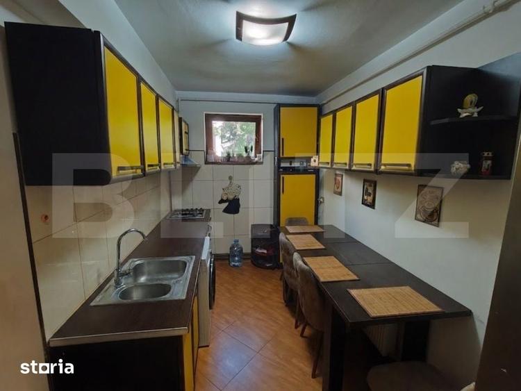 Apartament cu 3 camere în Aleea Trandafirilor