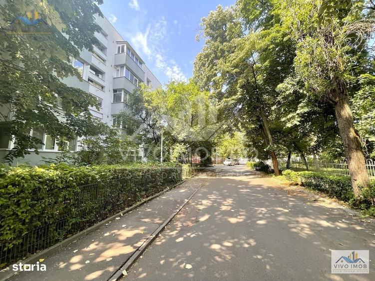Apartament cu 3 camere semidecomandat în Titan