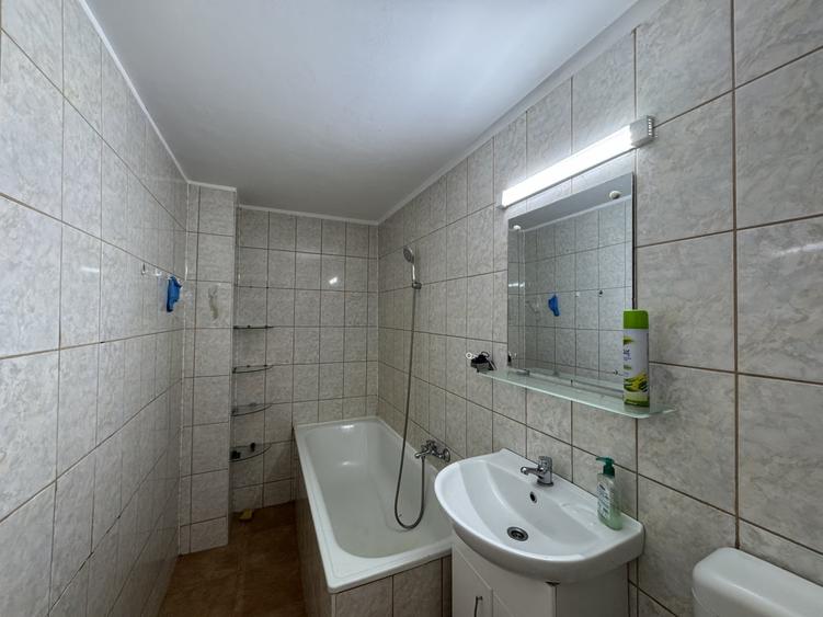 Apartament cu 2 camere decomandat, mobilat în Nerva Traian