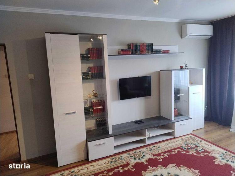 Apartament cu 3 camere decomandat în Nufărul