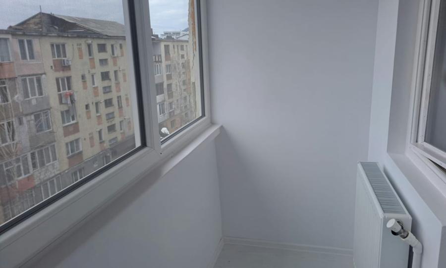 Apartament cu 2 camere semidecomandat, mobilat în Hotvon