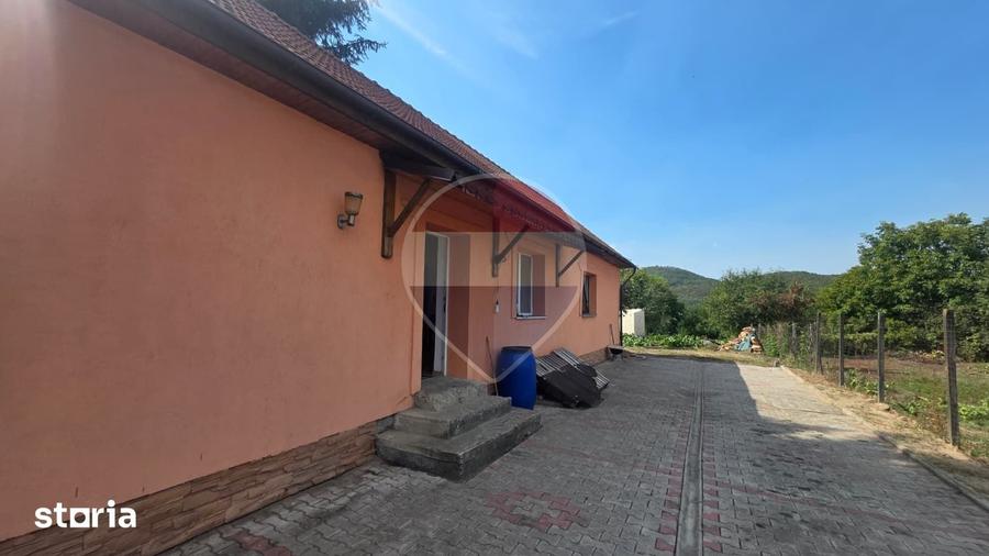 Casă cu 2 camere cu Teren 536 Mp în Central
