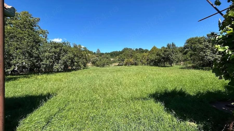 Casă cu Teren 2250 Mp în Central