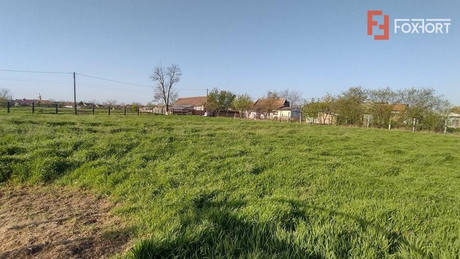 Teren Construcții intravilan de 1000 mp, în Checea