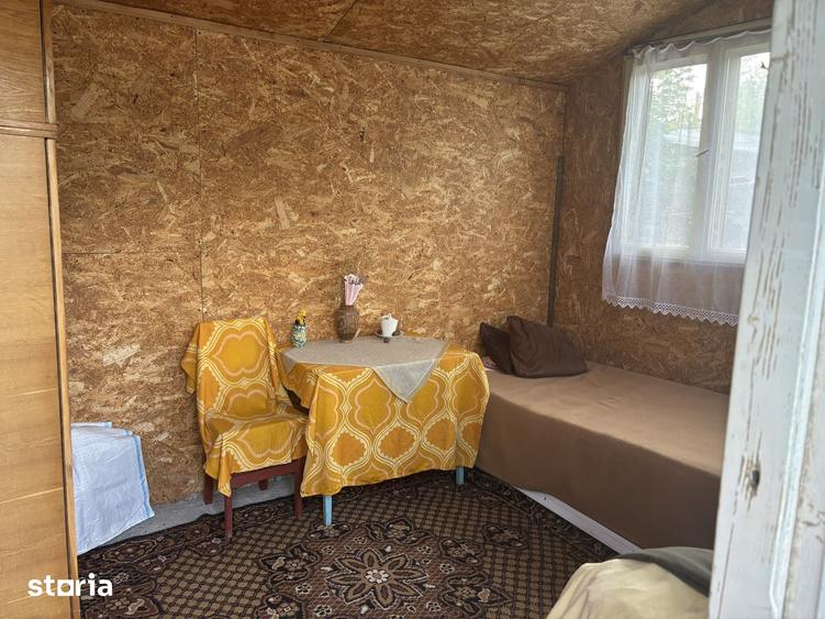 Casă cu 1 camere cu Teren 1291 Mp în Bănești