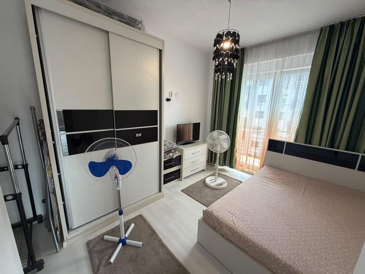 Apartament cu 3 camere decomandat, mobilat în Dobroești