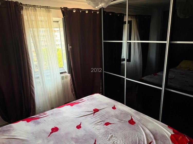 Apartament 3 camere pe Calea lui Traian cu vedere stradala. Direct Proprietar