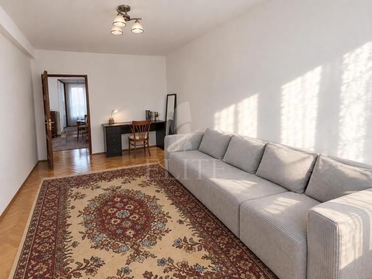 Apartament cu 3 camere semidecomandat în Andrei Mureșanu