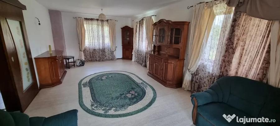 Casă cu 5 camere cu Teren 2040 Mp în Central