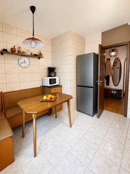 Apartament cu 3 camere decomandat în Nerva Traian